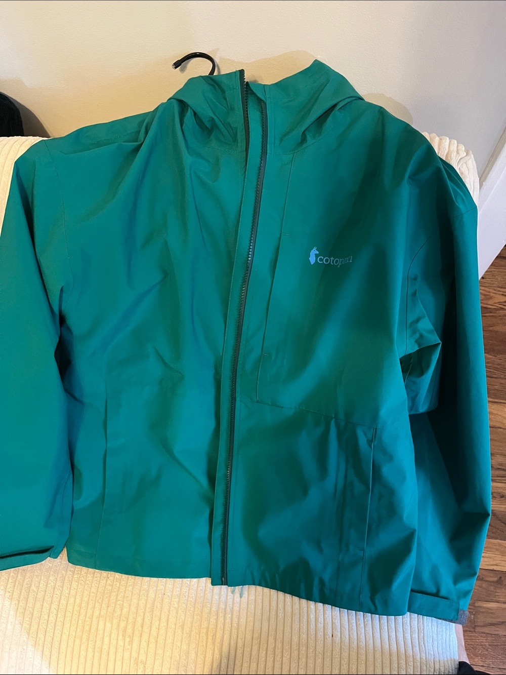 Cotopaxi Cielo rain jacket in malachite medium